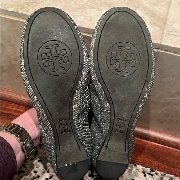 Tory Burch Metallic Silver Flats - Picture 5 of 7
